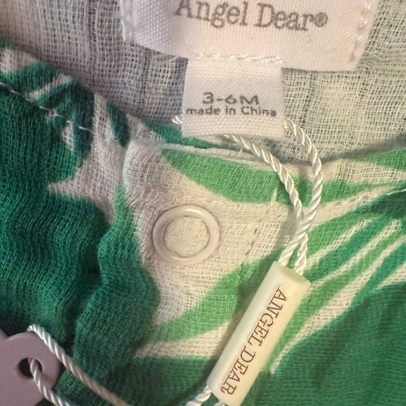 Angel Dear Green and White Tropical Leaf One Piece - Picture 4 of 6